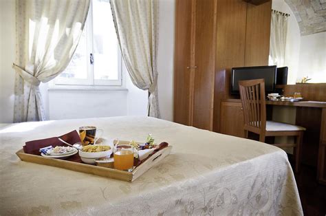 priscila erome|PRISCILLA HOTEL .